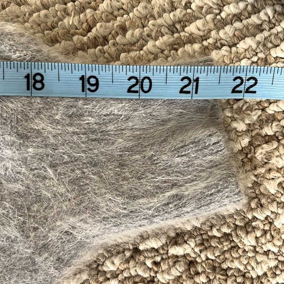 Rare Vintage Sia Bellini Gray Angora Button Up Sweater w/Full Silver Fox Sz L - Picture 12 of 12